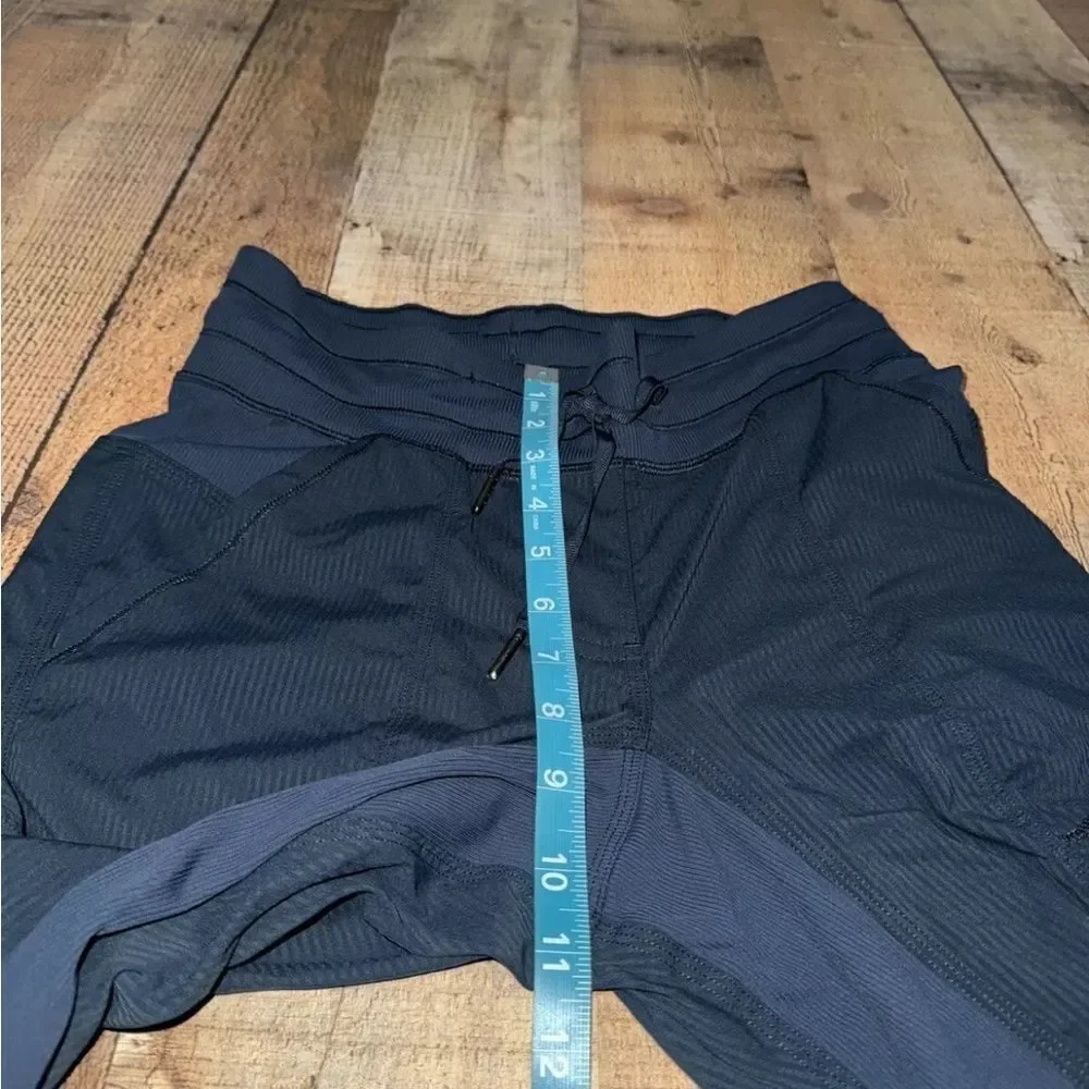 Lululemon Street To Studio Pant II  Size 4